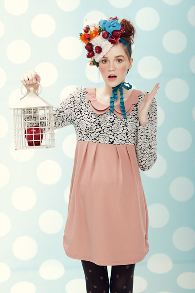 38周花朵圖案優(yōu)雅連衣裙