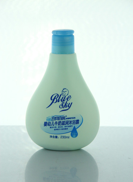 藍(lán)天寶貝牛奶沐浴露230ml