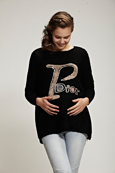 添茜黑色針織yunf服