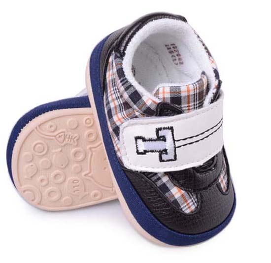 ��ʹ֮����Ӳ�͸͸��PUyinge�W(xu��)��Ь��ɫ