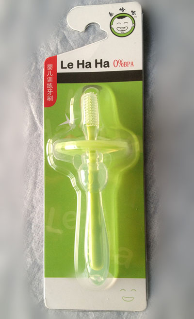 樂哈哈yinge訓(xùn)練牙刷