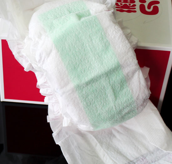 貝蕾仕納米銀負(fù)離子yinge防尿用品