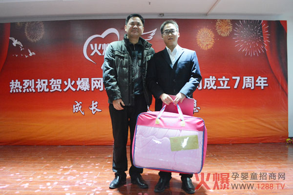 �𱬾W��������F(xi��n)���c�@���ߺ�Ӱ