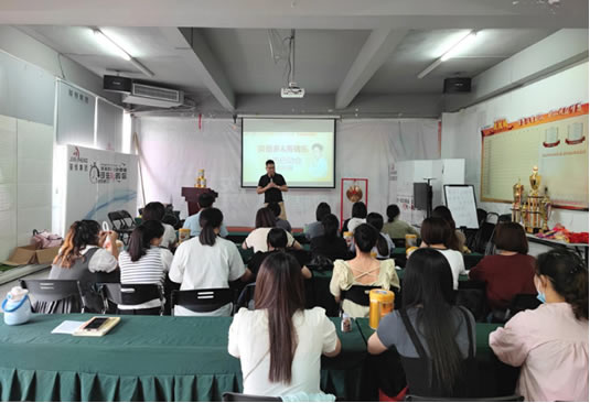 鑫琦.jpg 鑫琦.jpg