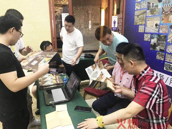 ��ľ������ĸ�����۷��ɽ�|վ���O(sh��)Ӌ���棬���߽��Ŀ�Ȧ����ӆ���j�������P��