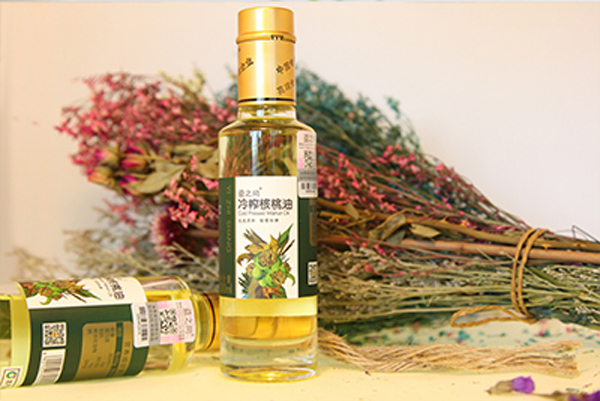益之尚冷榨核桃油100ml.jpg 益之尚冷榨核桃油100ml.jpg