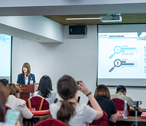  �۾SI�B(y��ng)Ʒ��(hu��)�h�DƬ16