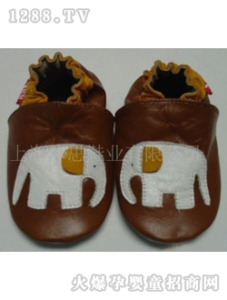 ��˼��ɫ����yingeЬ