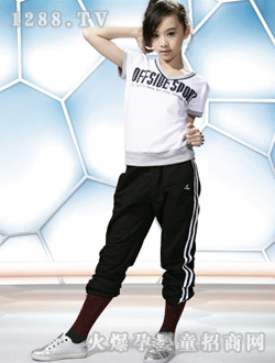 ԽλŮͯ�ڰ��\�����b