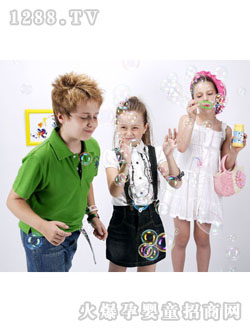 托尼艾米兒童夏裝展示