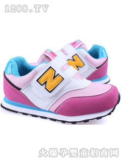 ���Ͳ�Ůͯ�\(y��n)��(d��ng)Ь