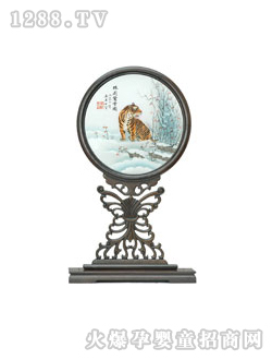 ��(��i)���̥ë�C���L(f��ng)�aѩ