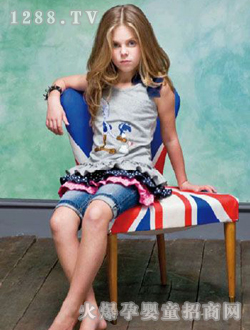 ������ɯ��ɫ����