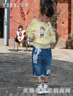 �������Sɫ��ͯ���e����