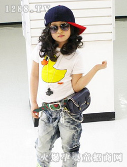 ���惺Ůͯ�r�����b