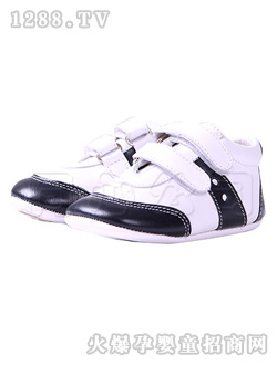 С��ʹyingeЬ��ɫ