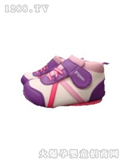 �����A�Ό����W��Ь��ɫ