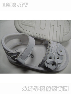 ��؈֮����ɫ������Ь