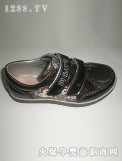 ��؈֮��(m��ng)��ɫ�r(sh��)��ŮͯЬ