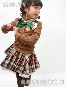 ǧȤ����ɫ���b