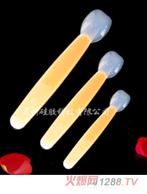 �{��yinge��