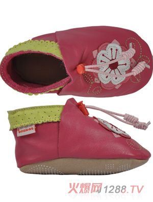 ����ʿBB��ǰЬ�tɫ����