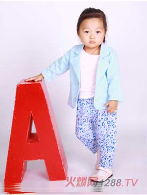 �Ͽ���Ůͯ�{(l��n)ɫ�L��T��